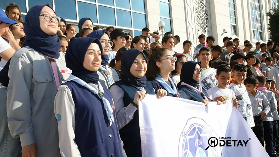 120 depremzede öğrenci İstanbul'a Uğurlandı...