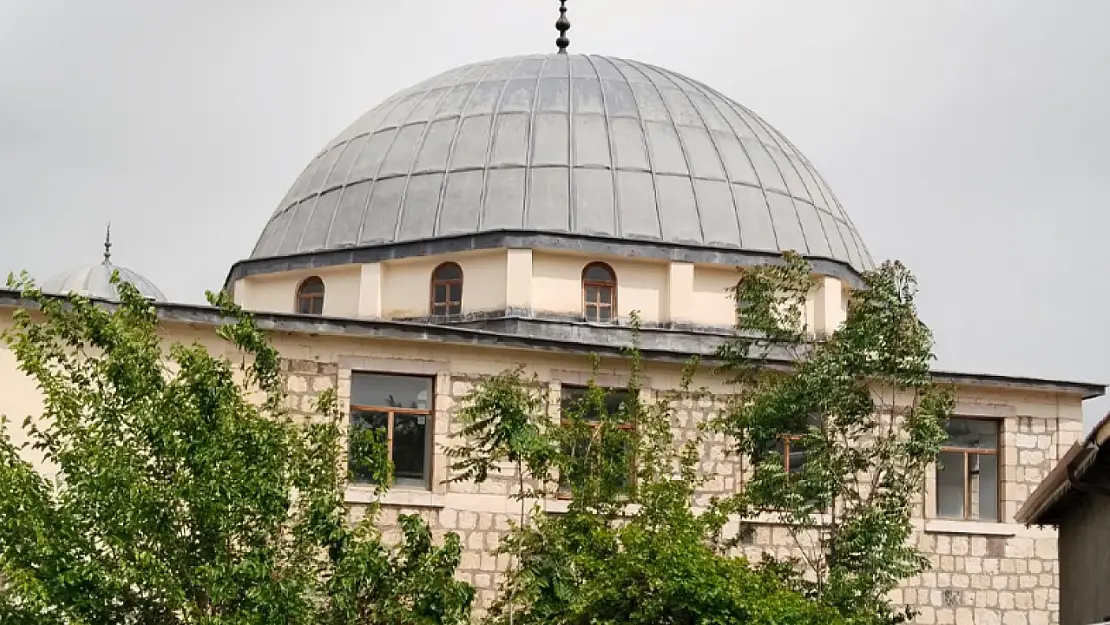 Akçadağ Merkez Çarşı Camii Restore Edilecek...