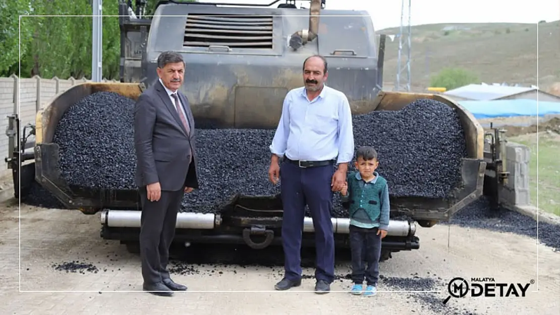 Bekir Aksun, Dereyurt Mahallesinde yapılan Asfalt çalışmasını yerinde inceledi