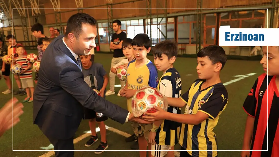 Erzincan Belediyesi Yaz Okulları kapanış programı yapıldı.