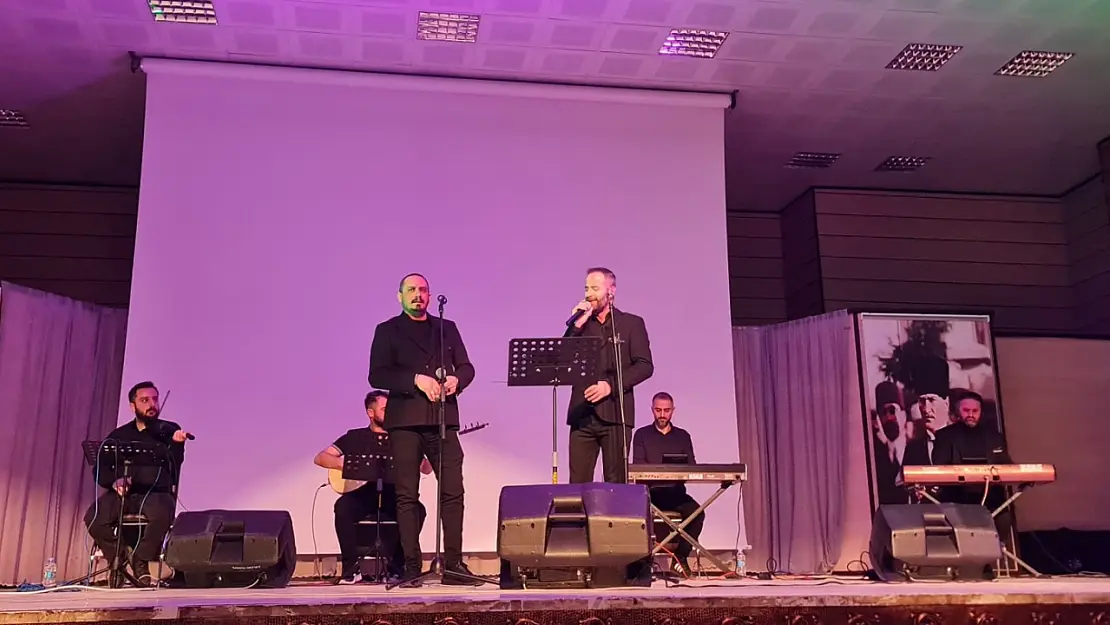 Erzincan'da Ramazan Ruhuna Uygun Müzik Ziyafeti