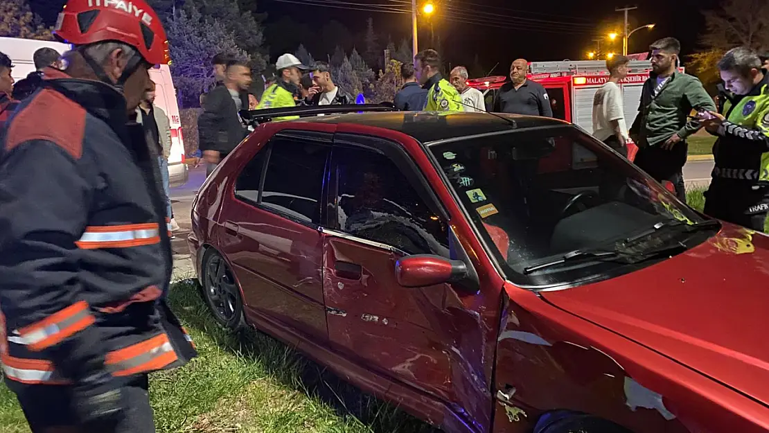 Fuar Alanı Yolu Üzerinde Trafik Kazası: 1 Yaralı