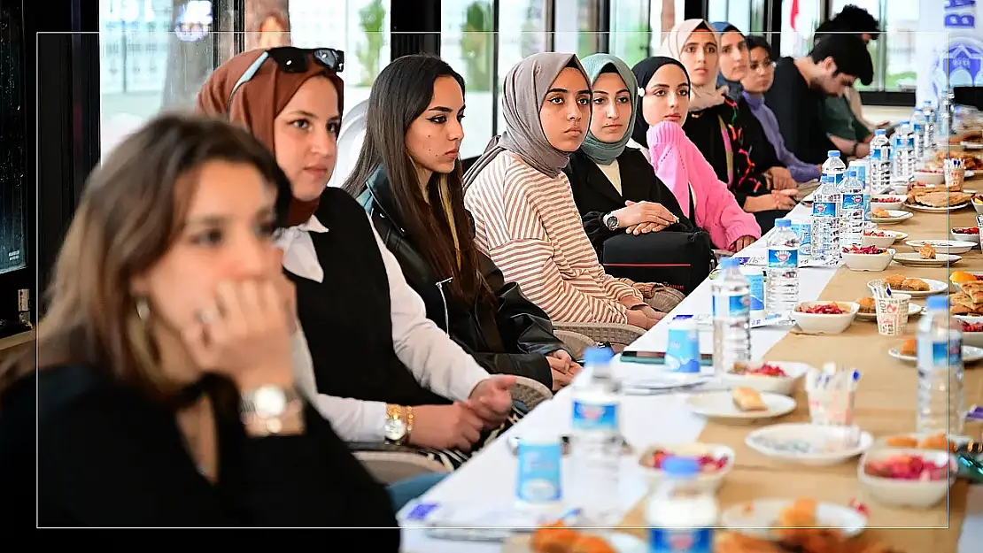 Güder: 'Amacımız Öğrencilerimizi İyi Okullara Yönlendirmek'tir...