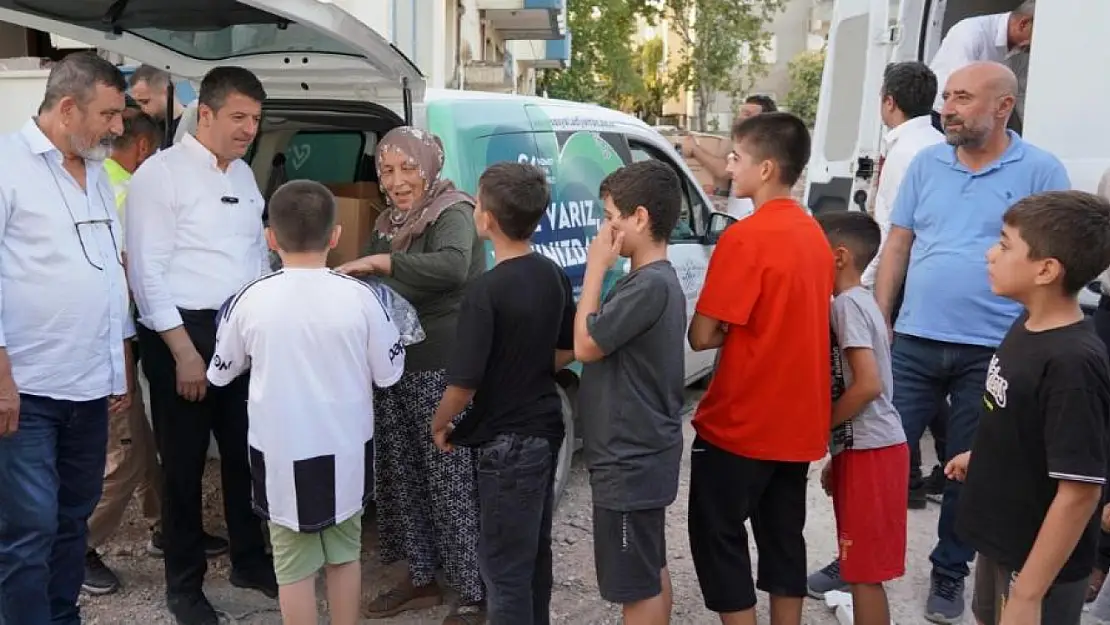 İmamoğlu'nun Adıyamanlı Hanım Teyze'ye Söz Verdiği Oyuncaklar Çocuklara Ulaştı