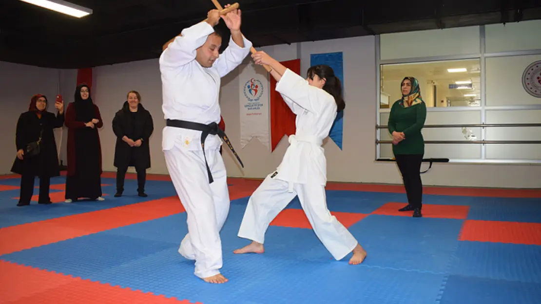 Kadınlara Aikido Dersi