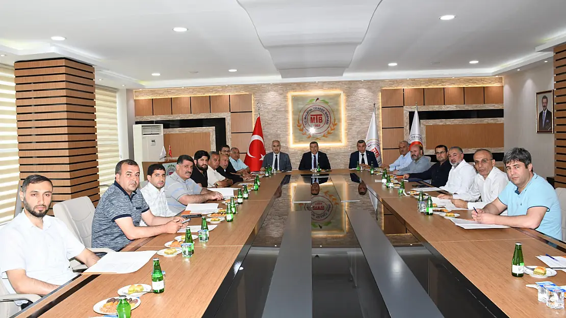 Kırmızı Et ve Hayvan Yetiştiriciliğinde Çözüm Önerileri Çalıştayı' düzenlendi