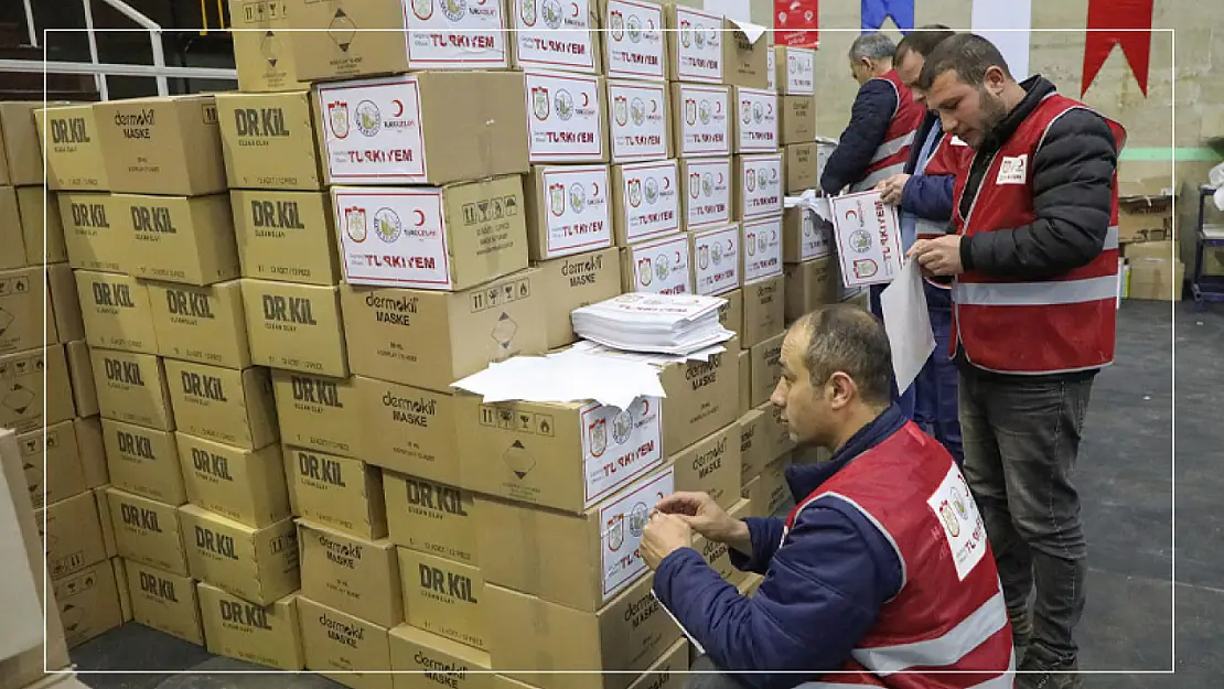 Sivas'taki depremzedelere temel ihtiyaç desteği