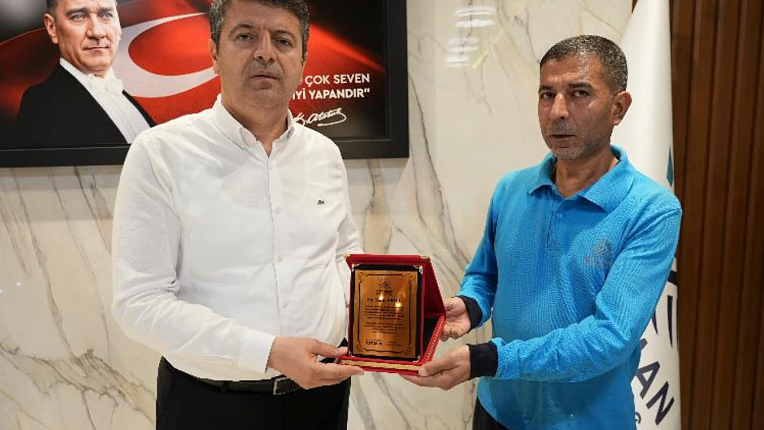 Adıyaman Belediyesi Personeli Naim Erdil’den Örnek Davranış