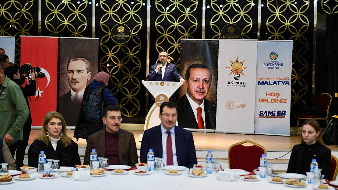 AK Parti Malatya Teşkilatı 'Vefa Buluşmaları' İftarında Bir Araya Geldi