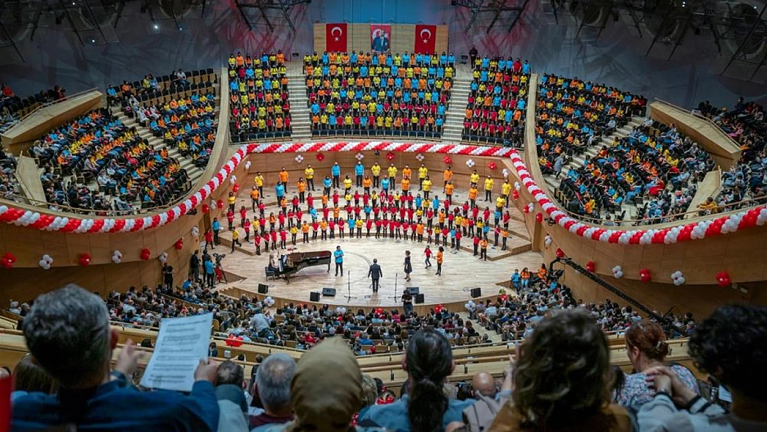 AKM ve CSO Ada Sanat Sezonunu Rekorla Kapattı