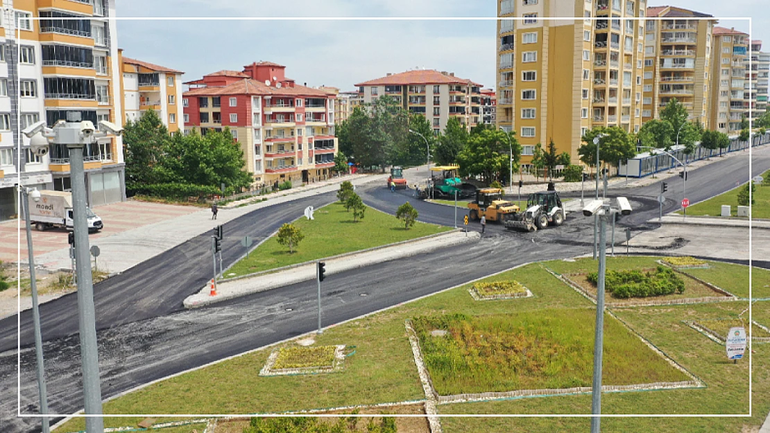 Aspuzu Caddesi'nde ki yollar asfaltlanıyor