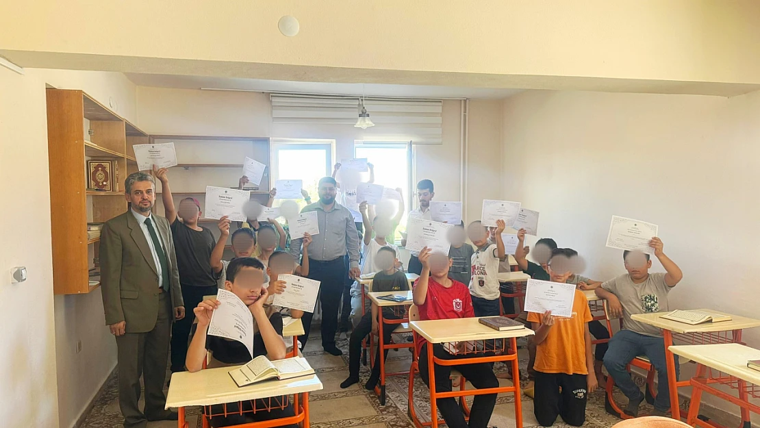 Doğanyol Müftülüğü Yaz Kur'an Kursu Öğrencilerini Ödüllendirdi