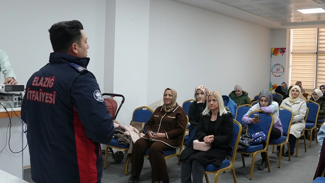 Elazığ Belediyesi Anne Çocuk Akademisi'nde Eğitimler Devam Ediyor