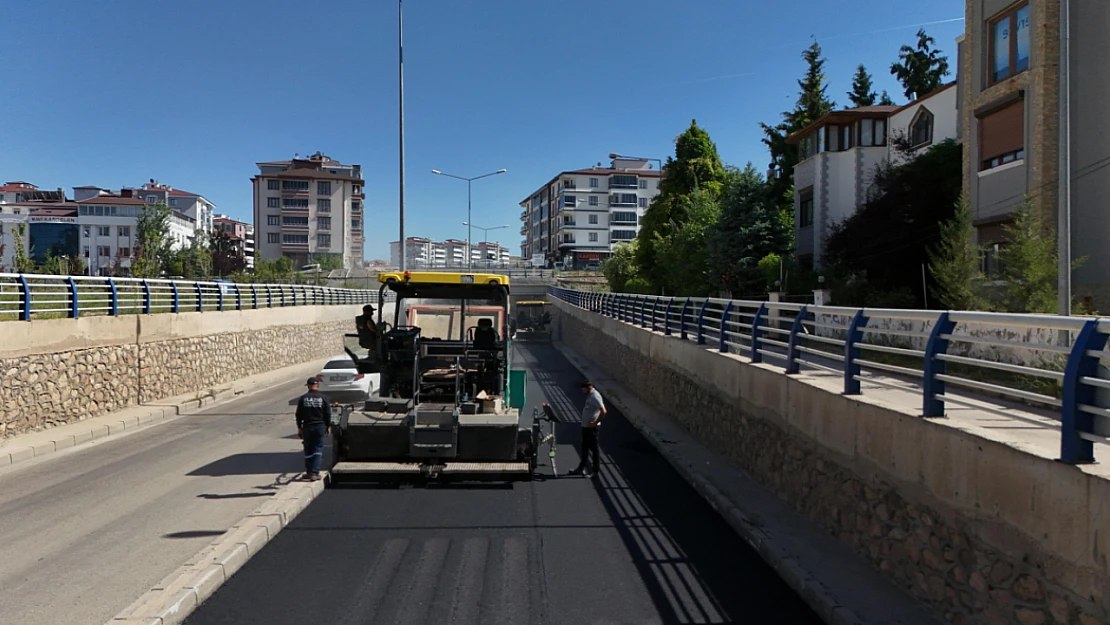 Elazığ Belediyesi'nden Konforlu Ulaşım İçin Yoğun Asfalt Mesaisi