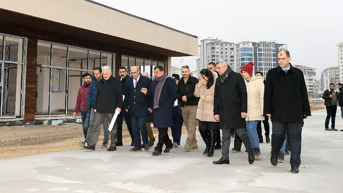 Gürkan 100. Yıl Kent Parkı Türkiye'ye örnek modern bir parkı olacak.