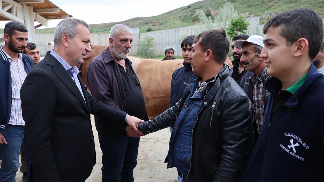 Kurban Pazarı'nda Satışlar Devam Ediyor…