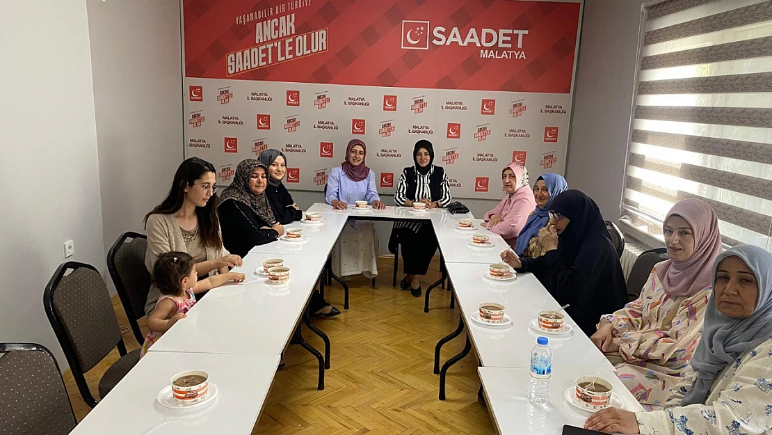 Saadet Partili Kadınlardan Aşure Etkinliği