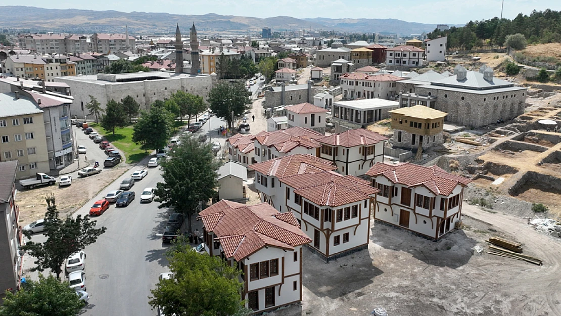 Sivas Kale'de Tarih Yeniden Canlanıyor