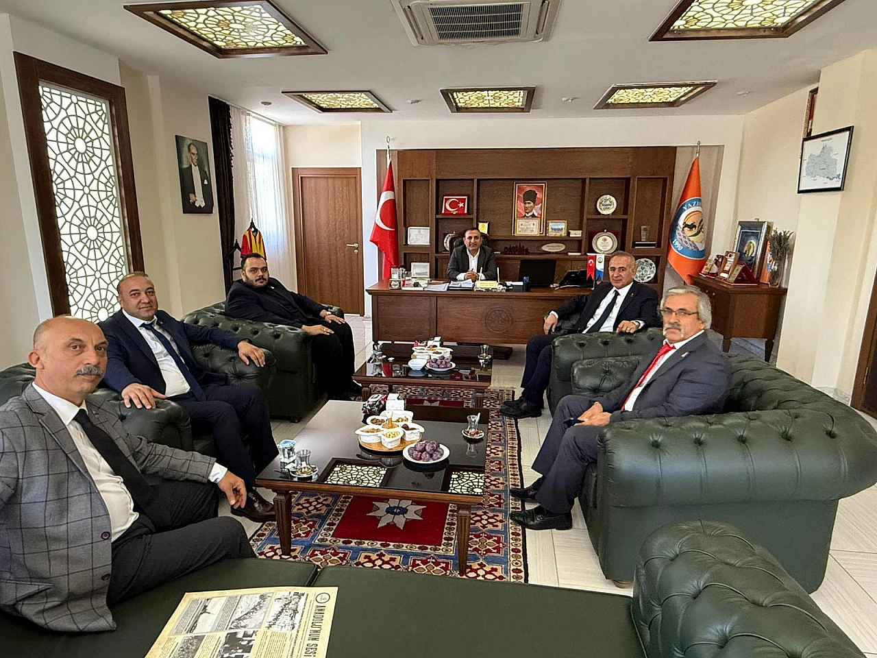 CHP'li Başkan Göçer'e rakip partilerden davet!