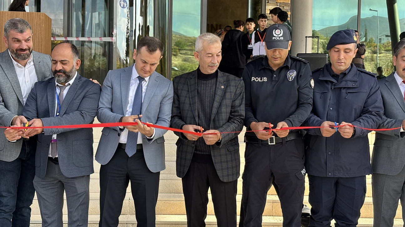 Arapgir'de 'Yerelden Evrensele Kültür ve Bilim Şenliği'' Başladı