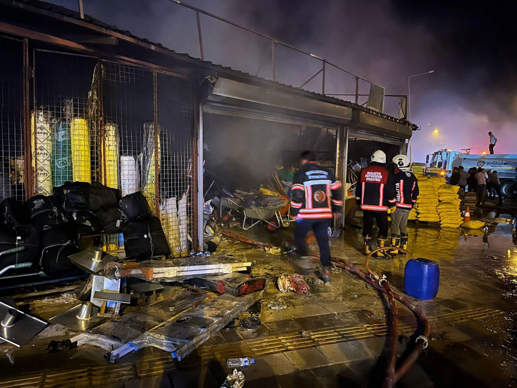 Malatya'da Çarşı Yandı..