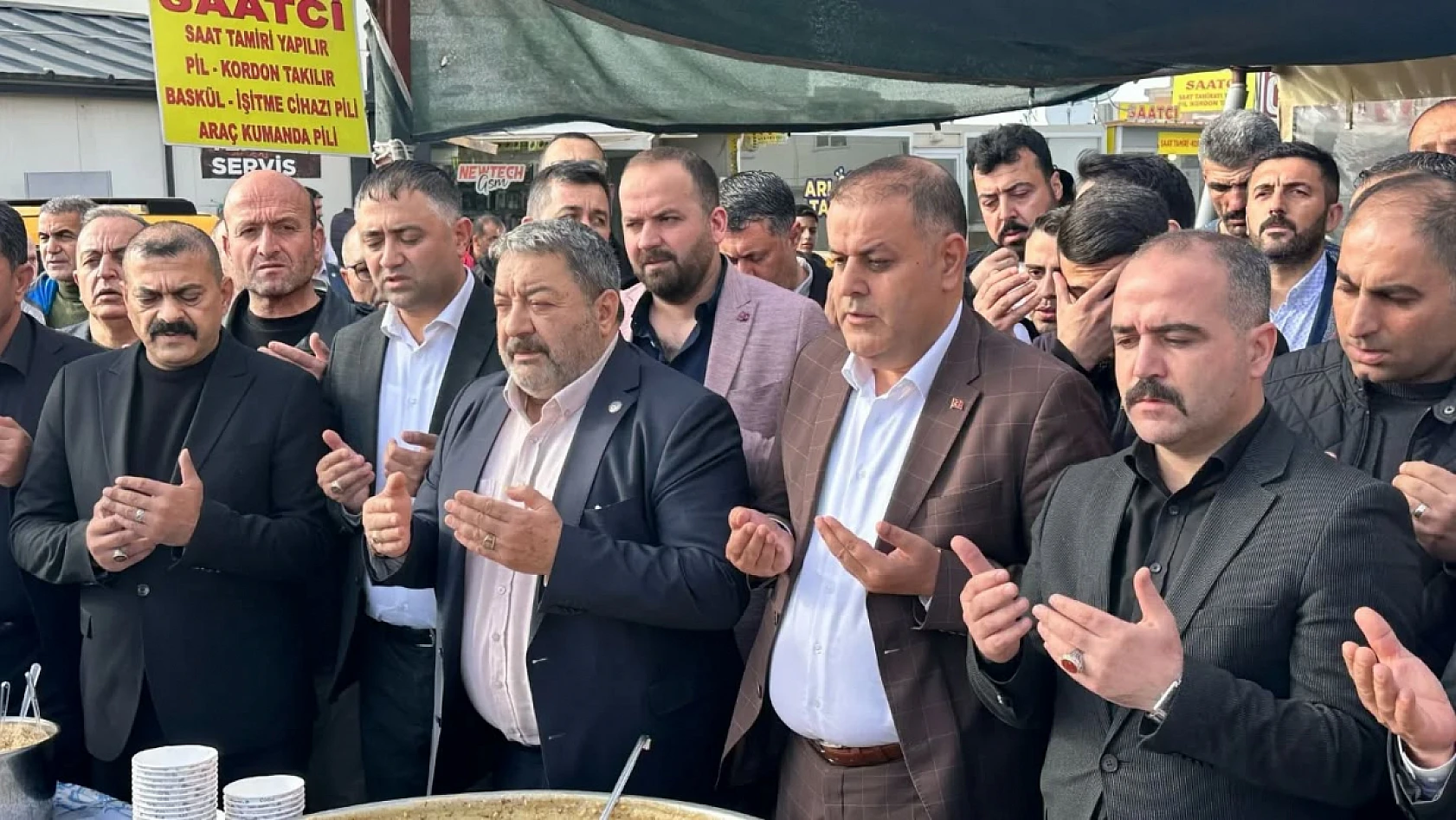 Alparslan Türkeş İçin Aşure İkram Edildi...