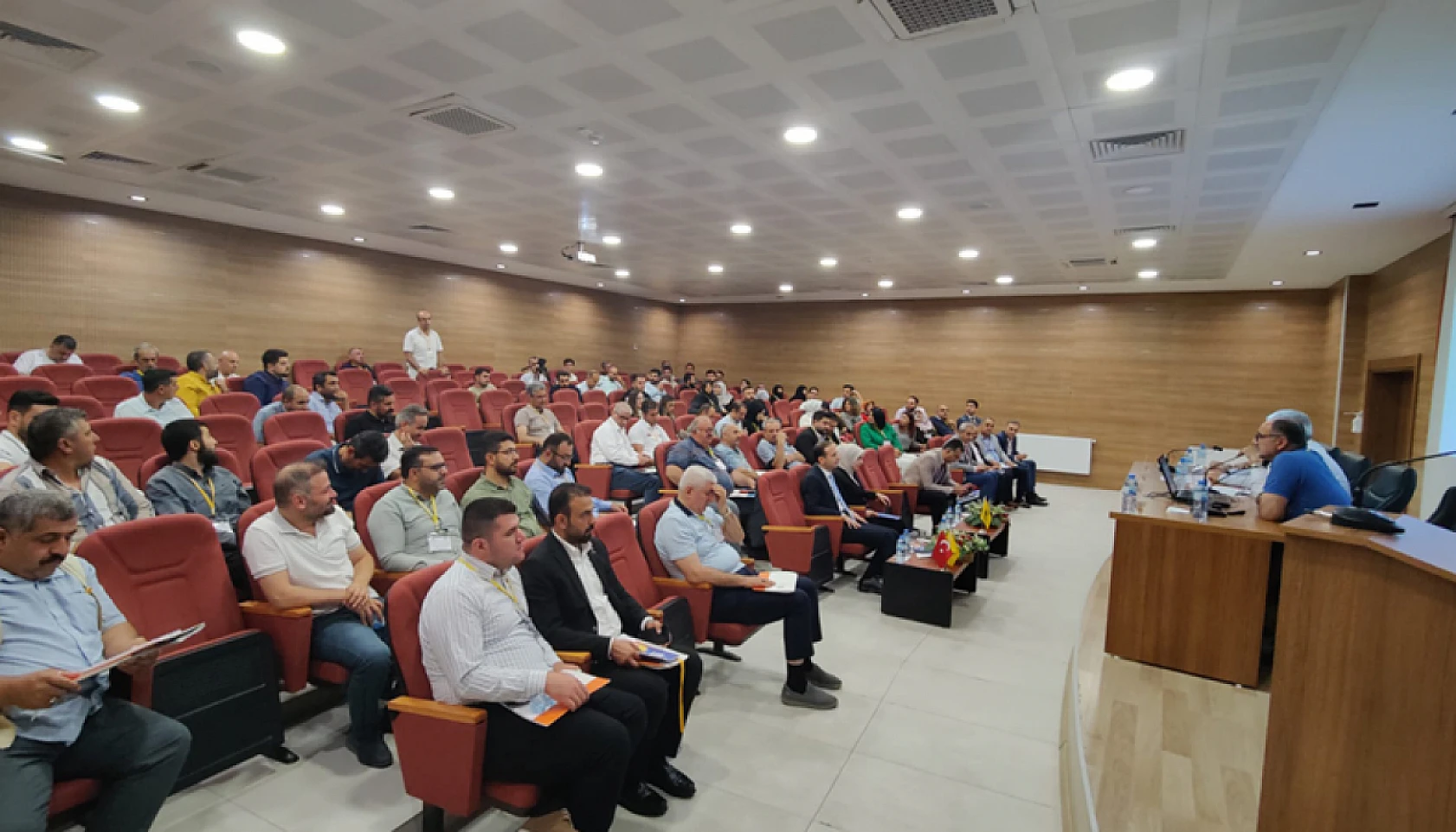 İnönü Üniversitesinde Deprem Ve Sivil Toplum Çalıştayı Düzenlendi.