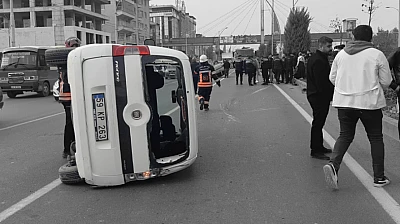 Yeşilyurt'ta Trafik Kazası: 3 Yaralı