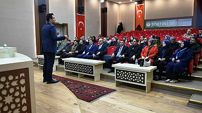 Yeşilyurt Belediyesi Eğitimcileri Destekliyor