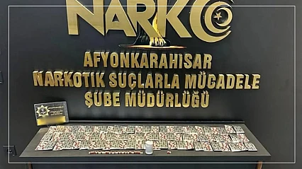 Sokak Satıcılarına Darbe: 2 Bin 987 Sentetik Ecza Ele Geçirildi