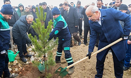 Beydağı Ağaçlandırma Seferberliği: 10 Bin 444 Fidan Toprakla Buluştu