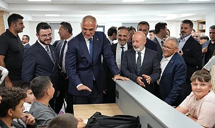 Kayseri Kocasinan'a 20 Bin Kitaplık Modern Kütüphane Kazandırıldı