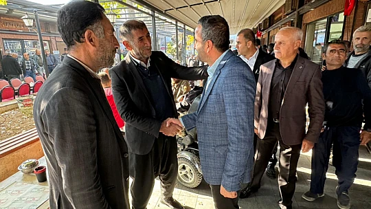 Akçadağ'da Belediye ve Halk El Ele: Zeytindalı Çarşısı'nda Birlik Mesajı