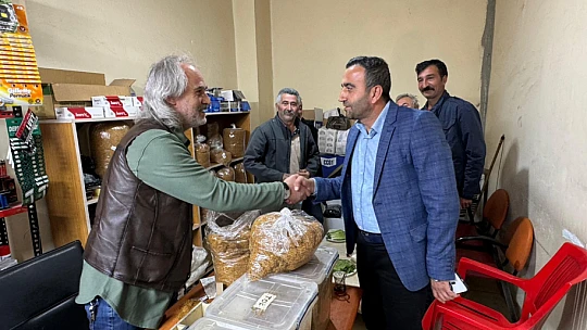 Akçadağ'da Belediye ve Halk El Ele: Zeytindalı Çarşısı'nda Birlik Mesajı