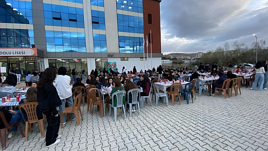 Geleceğe Yatırım: Eğitimcilerden Öğrencilere Ramazan Sofrası