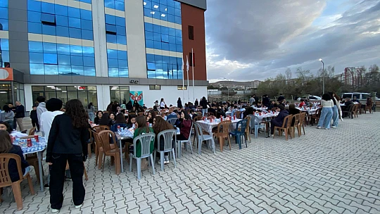 Geleceğe Yatırım: Eğitimcilerden Öğrencilere Ramazan Sofrası