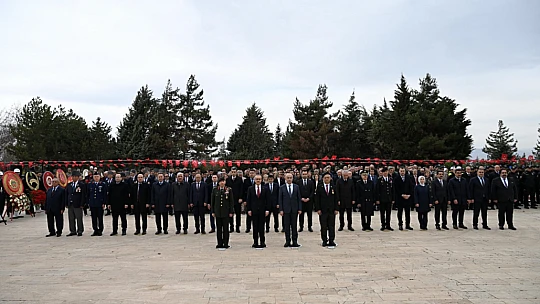 Şehitler İçin Tören Düzenlendi, Dualar Edildi