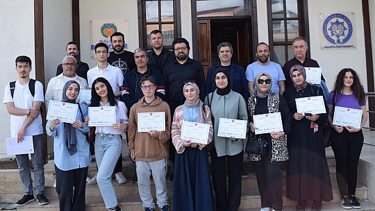 Malatya'da 30 Kursiyer Dijital Fotoğrafçılık Eğitimiyle Buluştu