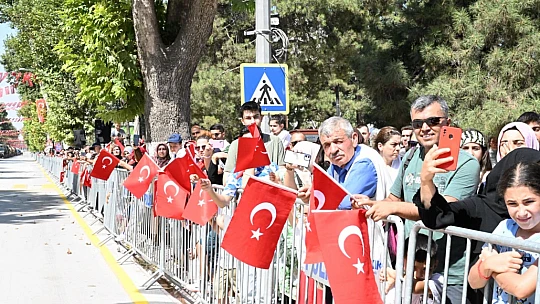 Zafer Bayramı'nın 103. Yılı Malatya'da Törenlerle Kutlandı