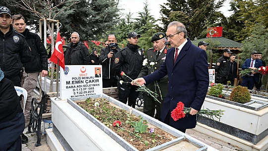 Şehitler İçin Tören Düzenlendi, Dualar Edildi