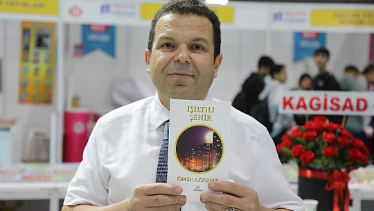 Yazar Ömer Akpınar: 'Okumazsanız karanlıktasınız'