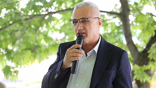 Cömertoğlu: 'CHP'li Belediyelere karşı savunma hakkı vermiyorlar'