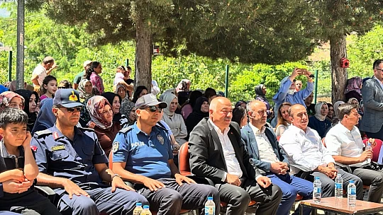 Arapgir'de Renkli Şenlik: Minikler Sahneye Çıktı, Veliler Yarıştı
