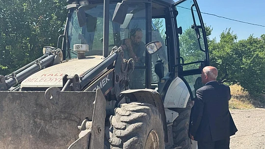 Kale'de Yangın: 9 Dönüm Buğday ve 85 Kayısı Ağacı Zarar Gördü