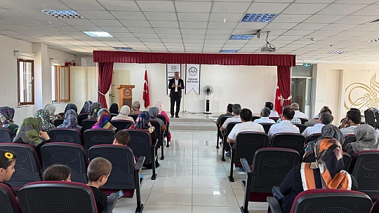 İlkyardım ve İşaret Dili Eğitimini Tamamlayan Kursiyerler Belgelendirildi