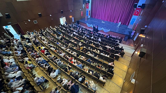 Kur'an Kursu Kapanış Programında Gazze'ye Selam