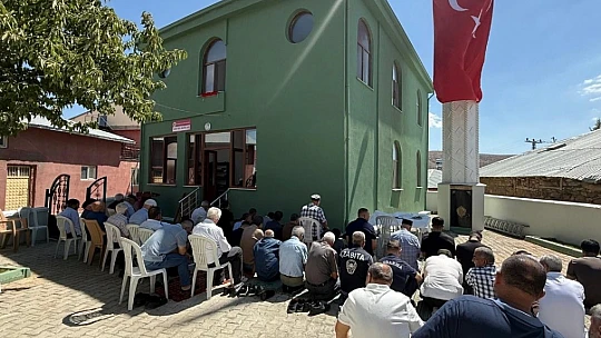 Pütürge'de Yeşil Selatin Camii Dualarla Açıldı