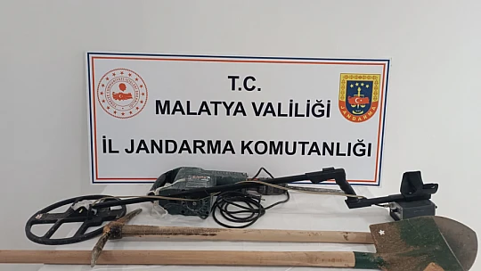 İzinsiz Kazıya Operasyon: Kazı Malzemeleri ve Dedektör Ele Geçirildi
