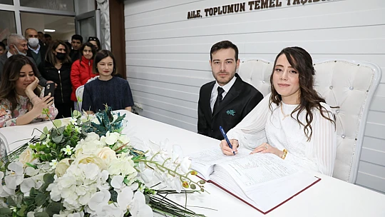 Malatya'da 73 Yaşında Dünya Evine Girdi