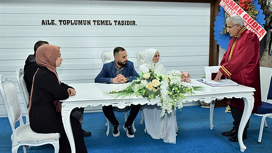 Malatya'da 73 Yaşında Dünya Evine Girdi